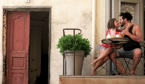 37岁单身女性姻缘解析：这两年相亲能否邂